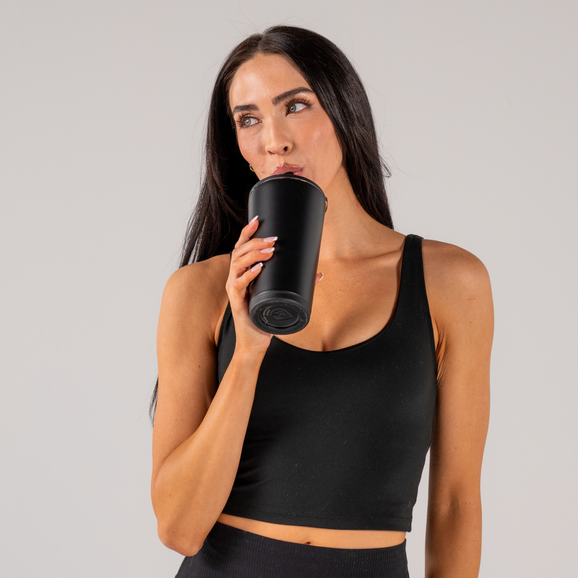 black-r1 EverydayTumbler20oz.-Black-WPI-5.png
